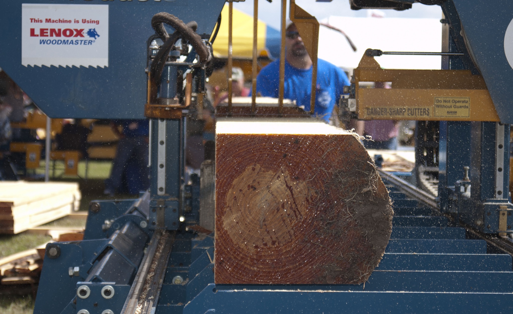 Serra_de_fita_woodmaster_in_use_alta (5).jpg